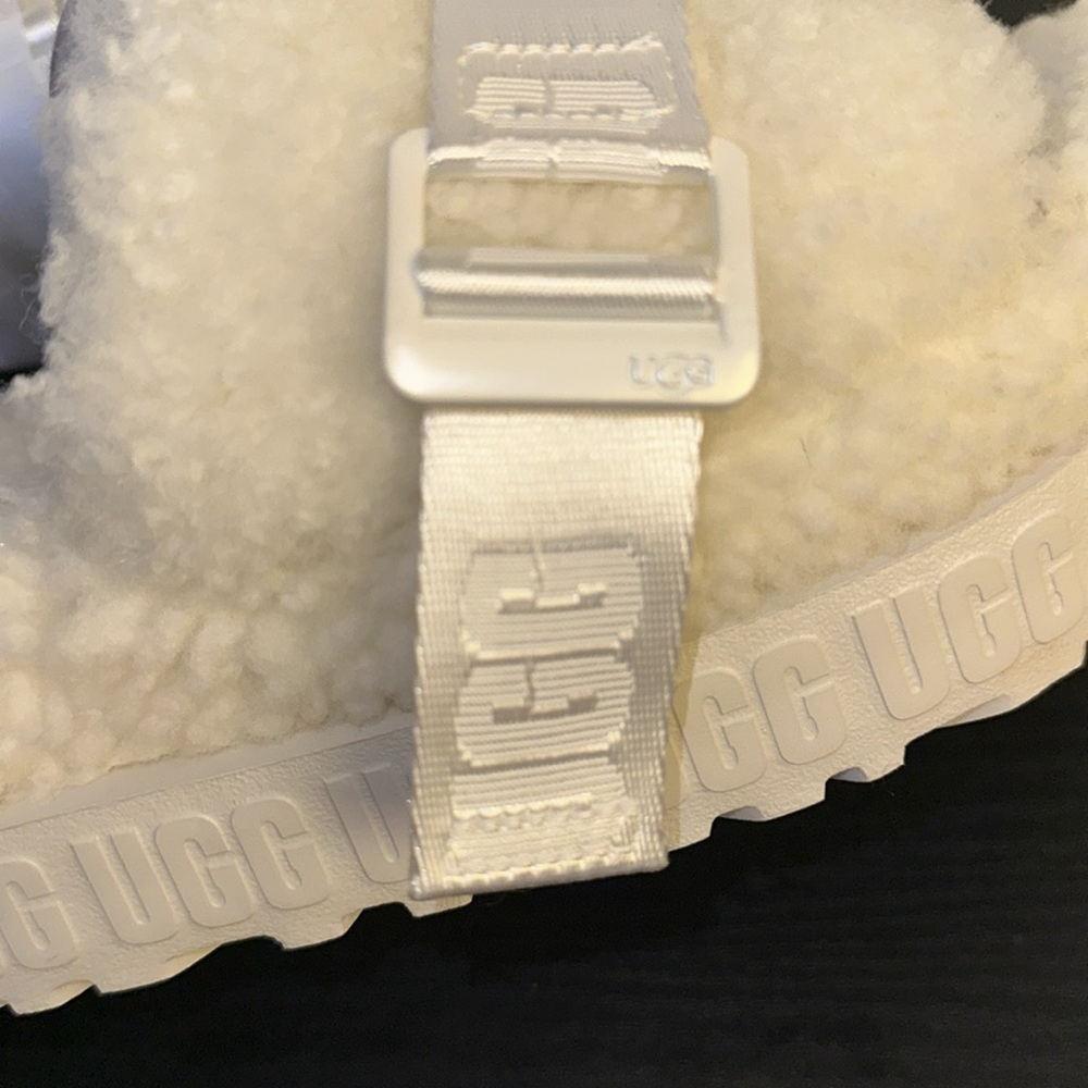 New Women’s Size 8 UGG FLUFFITA SANDLE - Picture 6 of 8